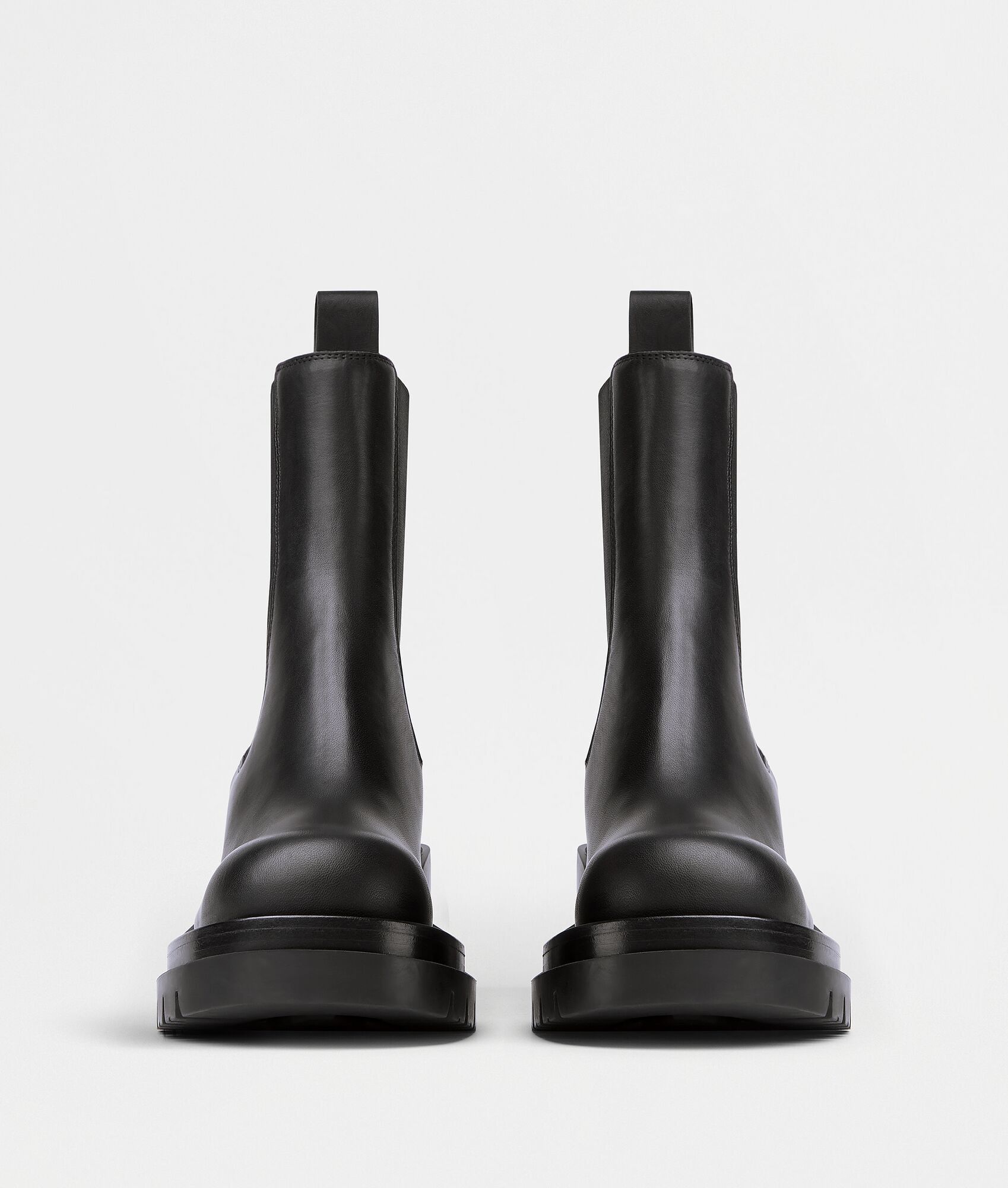 Bottega Veneta o1s1rm1025 Lug Chelsea Boots in Black Size US 8 / IT 38 - 2 Thumbnail