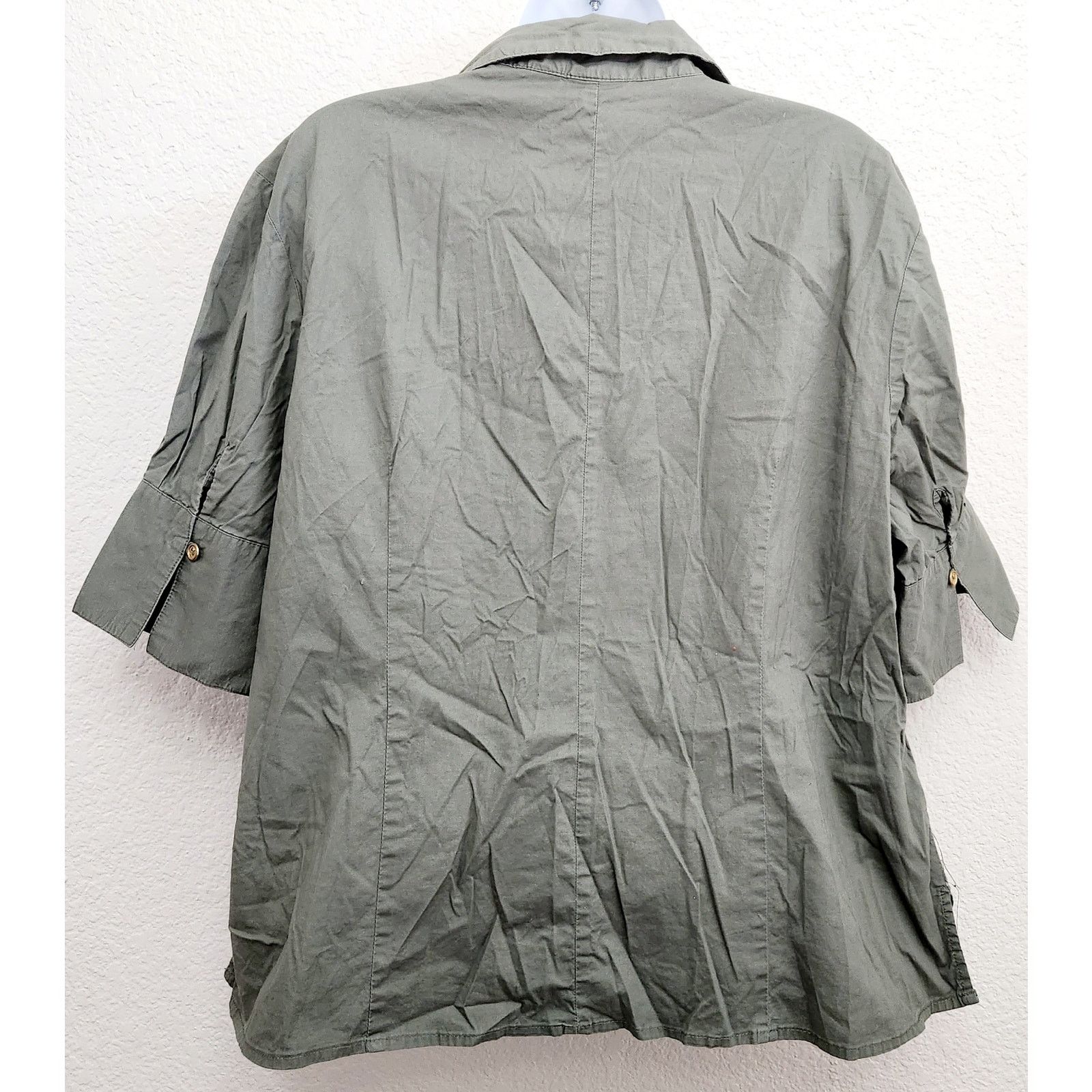 Other Cato Army Green Button Up V Neck Top XL Short Cuffed Sleeves Size XL / US 12-14 / IT 48-50 - 4 Thumbnail