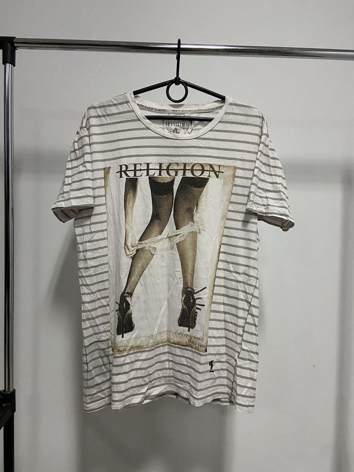 Hot Model Sex × Vintage Religion girl big print humor t shirt striped vintage Size US L / EU 52-54 / 3 - 1 Thumbnail