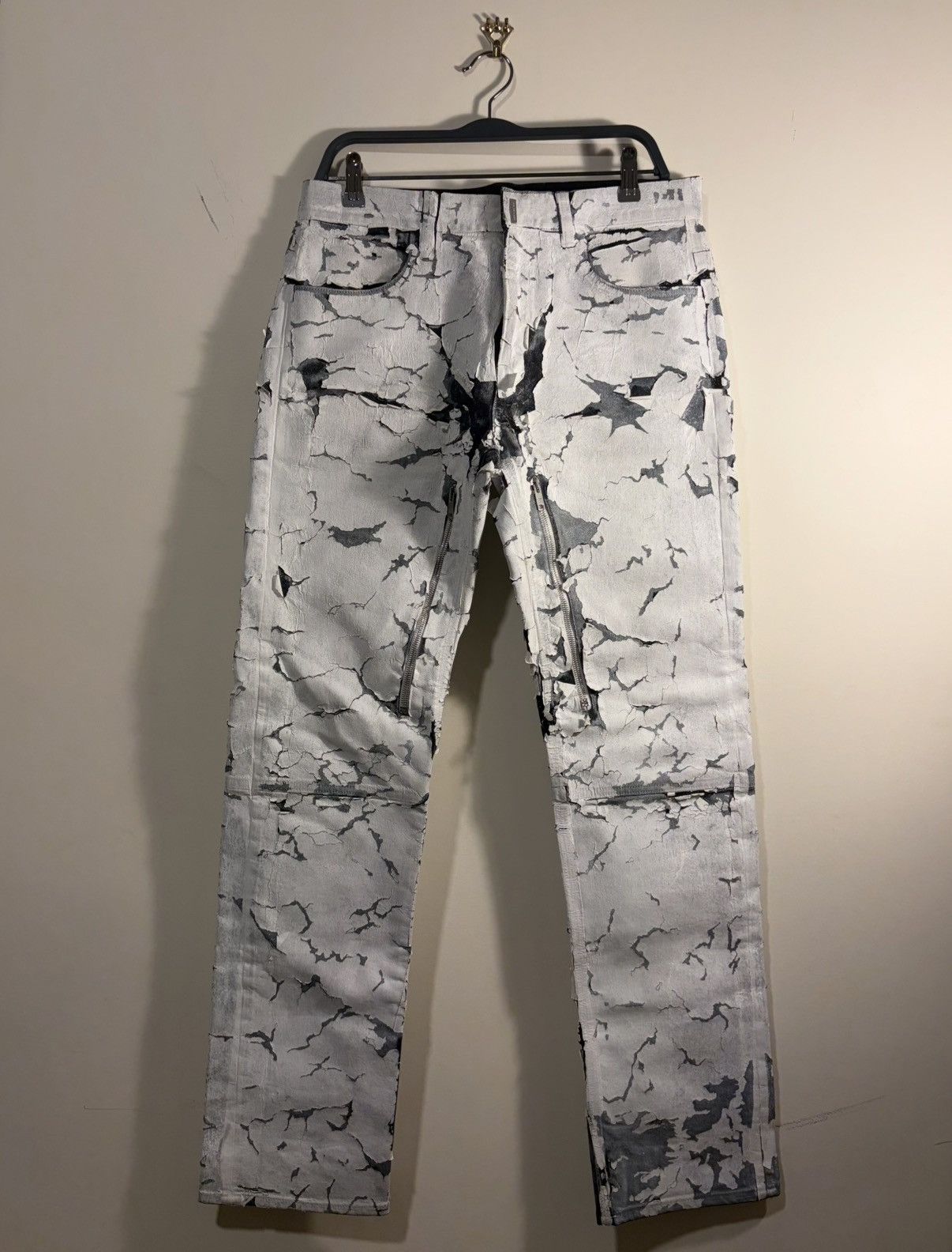 Givenchy SS21 Cracked White Painted Jeans Size US 31 - 1 Thumbnail