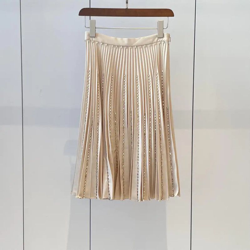 Burberry Burberry Pleated Midi Skirt in Blush Pink Size 23" - 1 Thumbnail