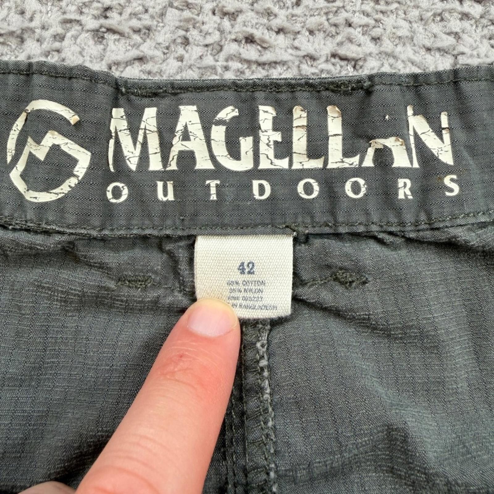 Other Magellan Outdoors Cargo Shorts 42 Grey Ripstop Hiking Mens Size US 42 / EU 58 - 4 Thumbnail