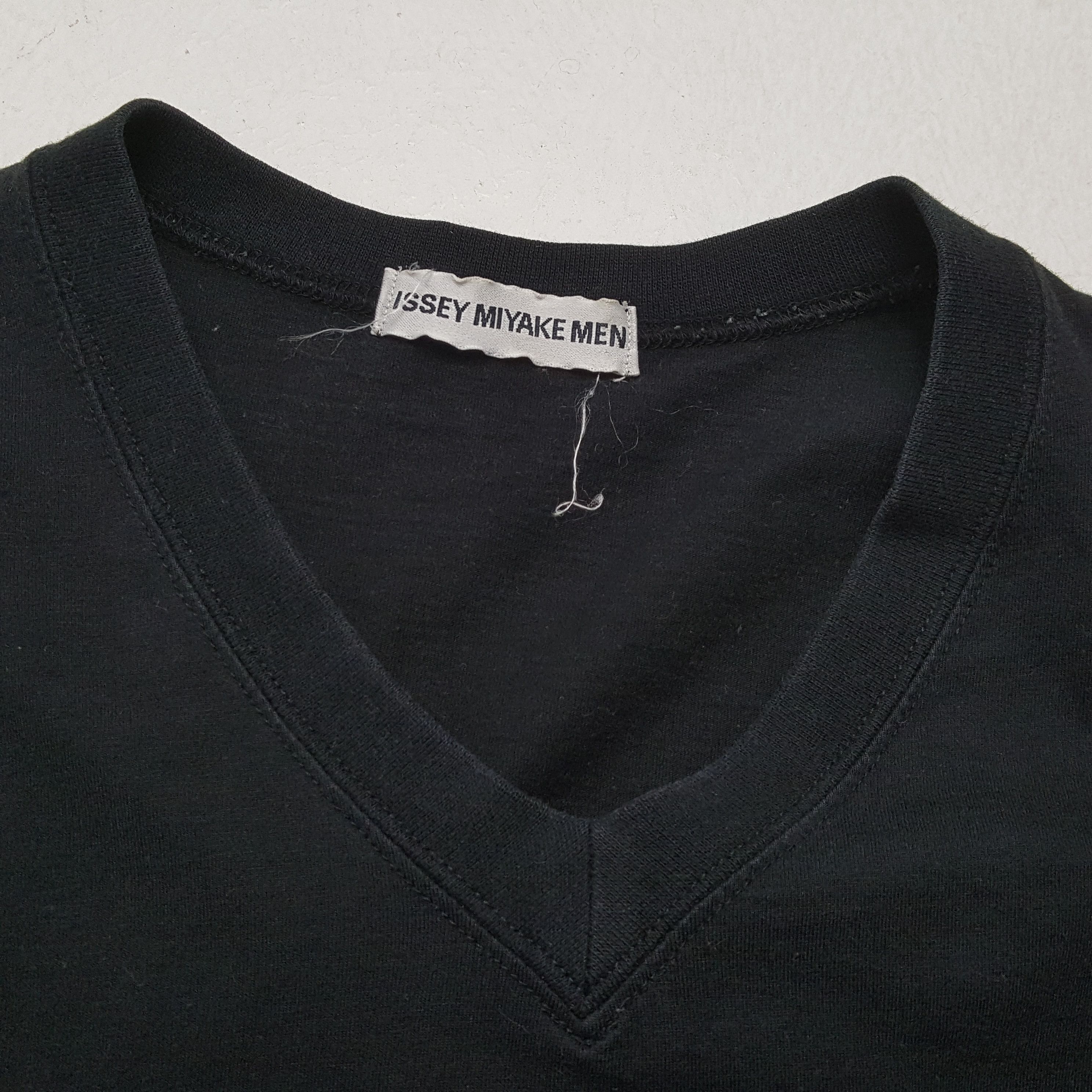 Issey Miyake × Japanese Brand × Vintage Vintage ISSEY MIYAKE MEN Japanese Fashion Designer T-Shirts Size US M / EU 48-50 / 2 - 7 Thumbnail