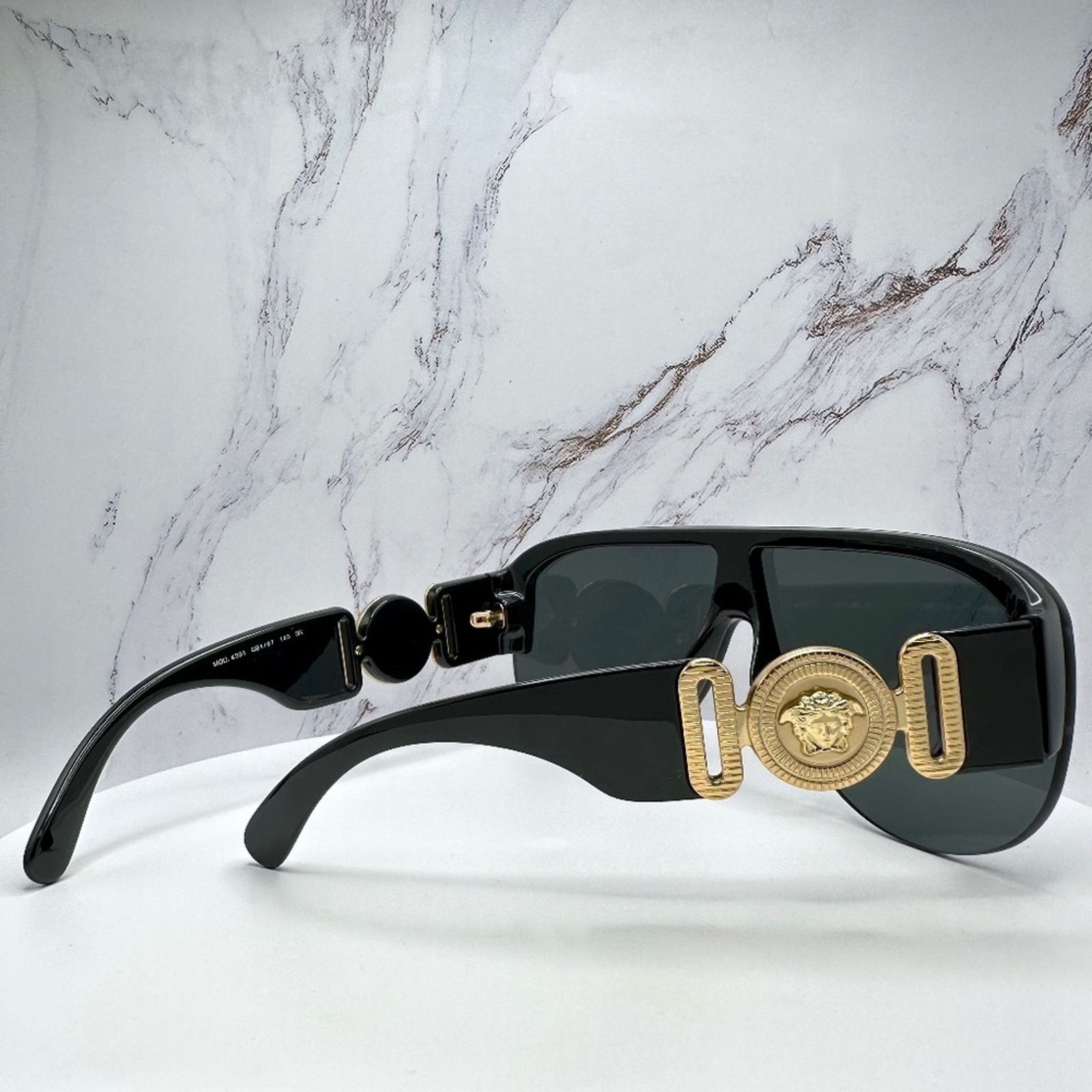 Versace New VERSACE Sunglasses Black Gold Shield Mask Medusa Logo Size ONE SIZE - 10 Thumbnail