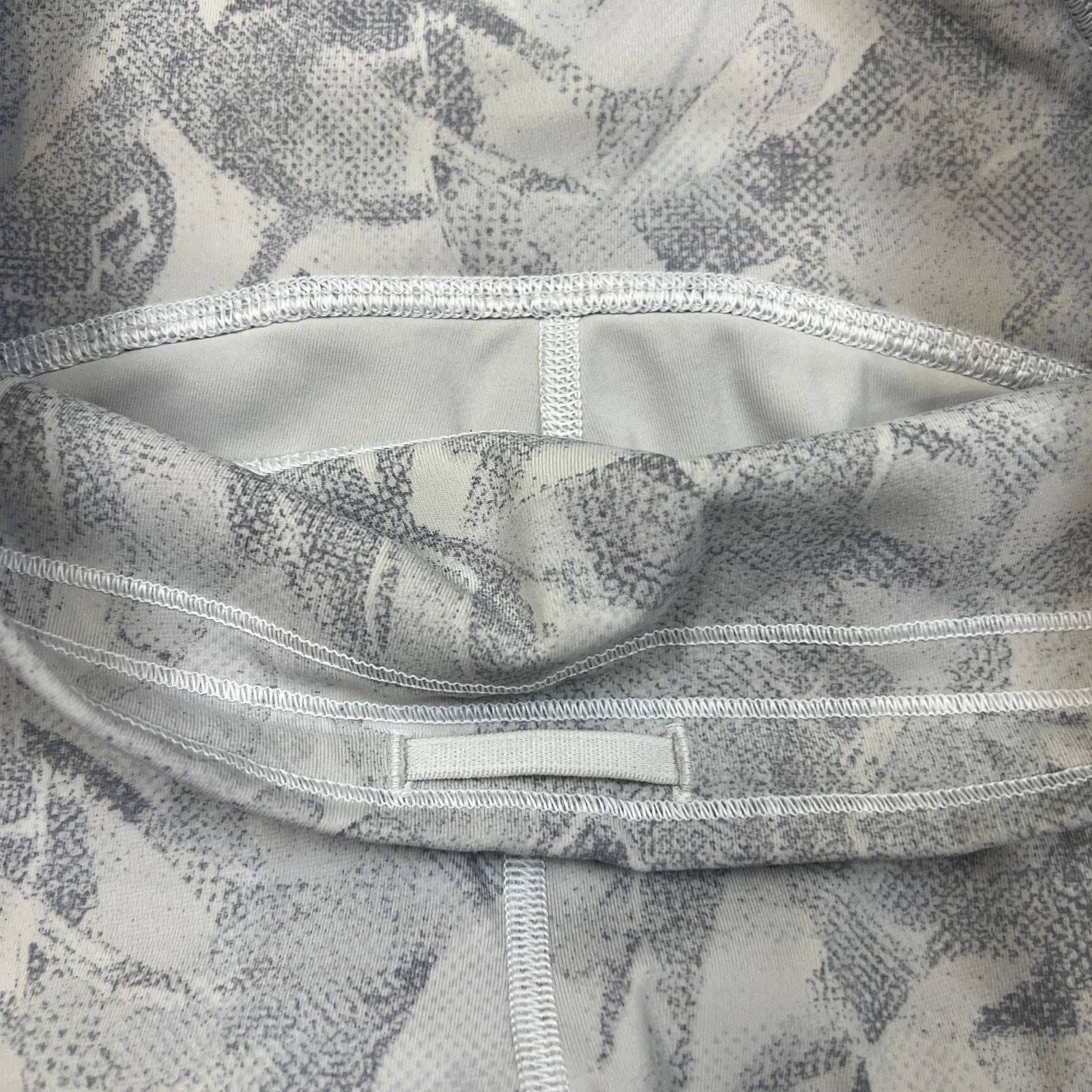 Lululemon Lululemon Train Times Crop 21" Size 6 High Rise Yoga Legging Size 28" / US 6 / IT 42 - 3 Thumbnail