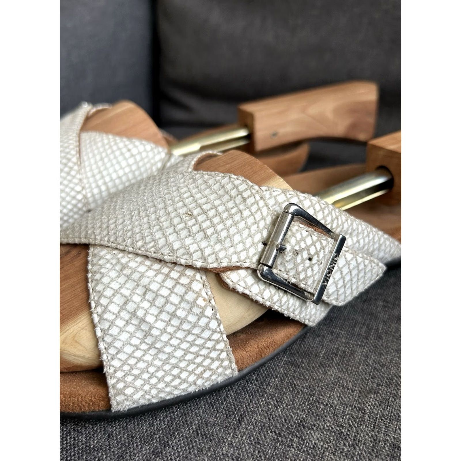 Vionic Vionic Womens Size 8 White Snakeskin Slide Sandals Arch Support Buckle Size US 8 / IT 38 - 4 Thumbnail