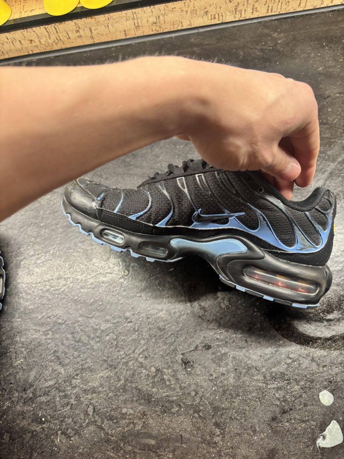 Nike nike air max plus black university blue Size US 7 / EU 40 - 5 Thumbnail