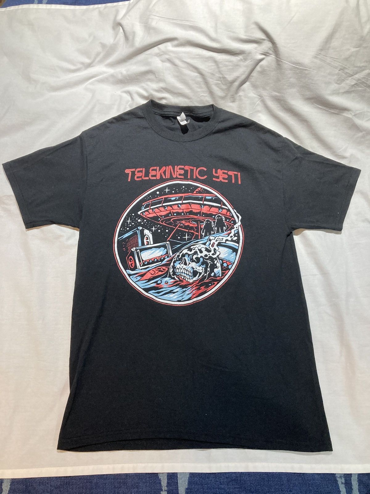 Jerzees Telekinetic Yeti T-shirt, Men’s size medium Size US M / EU 48-50 / 2 - 1 Thumbnail