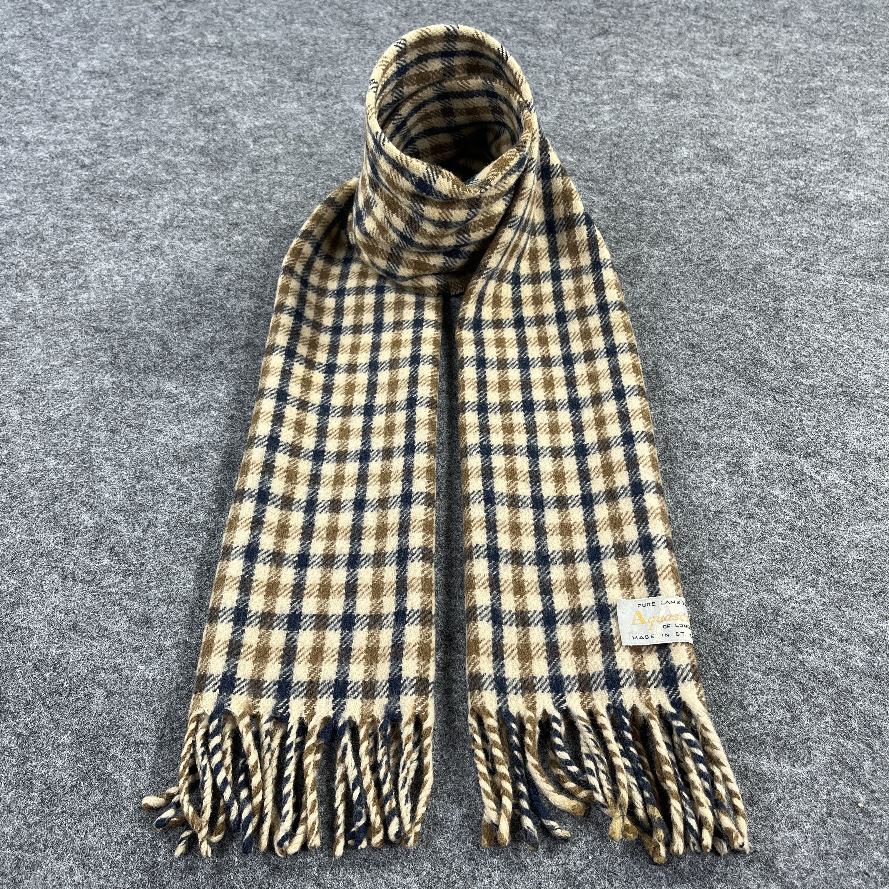 Aquascutum Aquascutum Scarf / Muffler / Neckwear T993 Size ONE SIZE - 1 Thumbnail