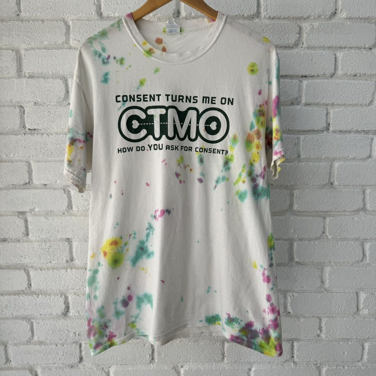 Vintage Consent Turns Me On Tee Size US L / EU 52-54 / 3 - 1 Thumbnail