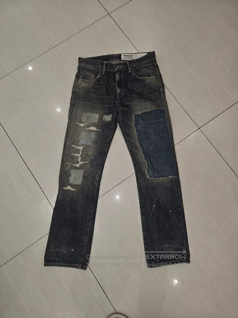 Neighborhood Neighborhood size M Jeans Size US 27 - 1 Thumbnail