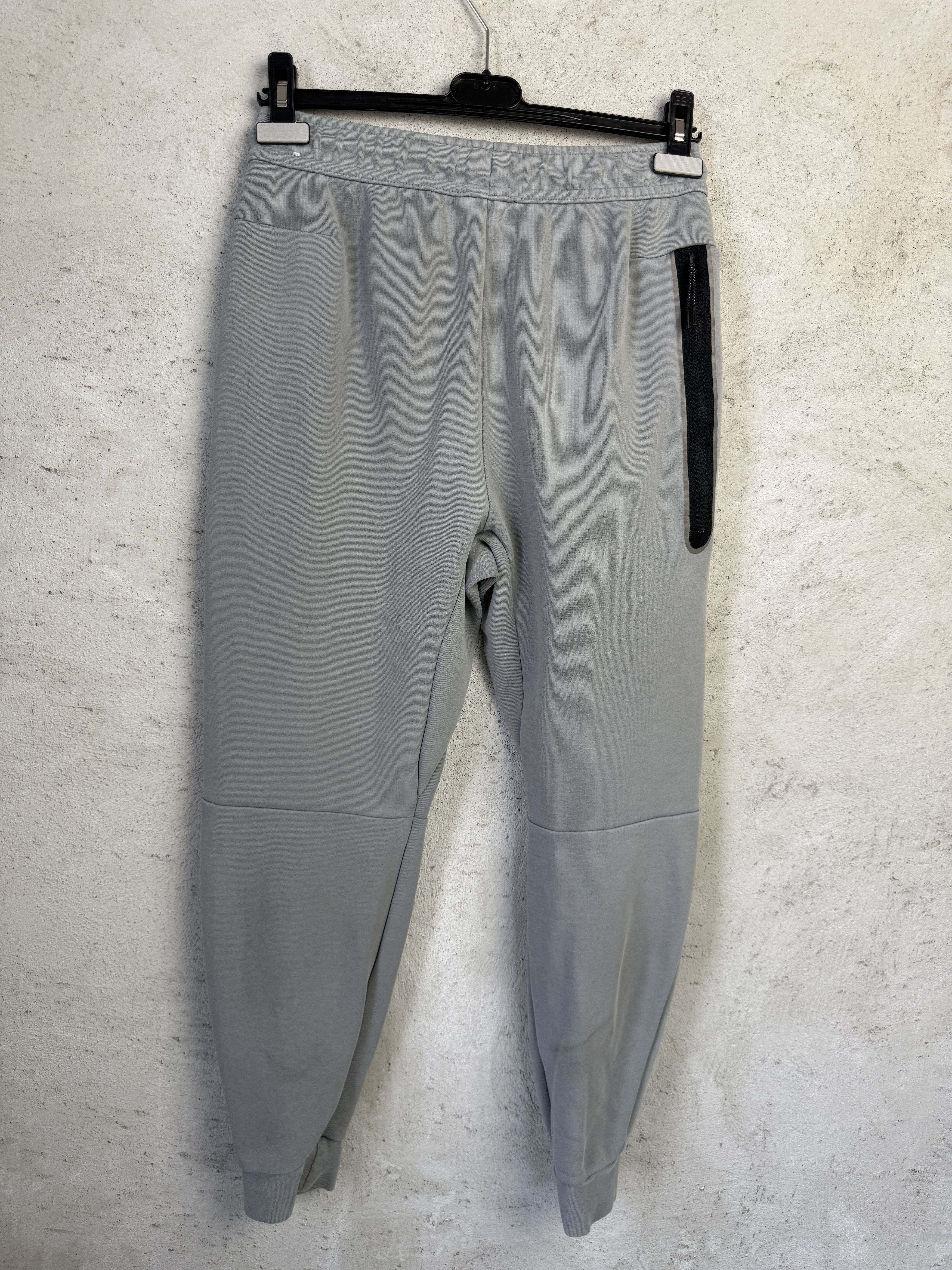 Nike Nike tech fleece sweatpants joggers drip drill trap Size US 28 / EU 44 - 3 Thumbnail