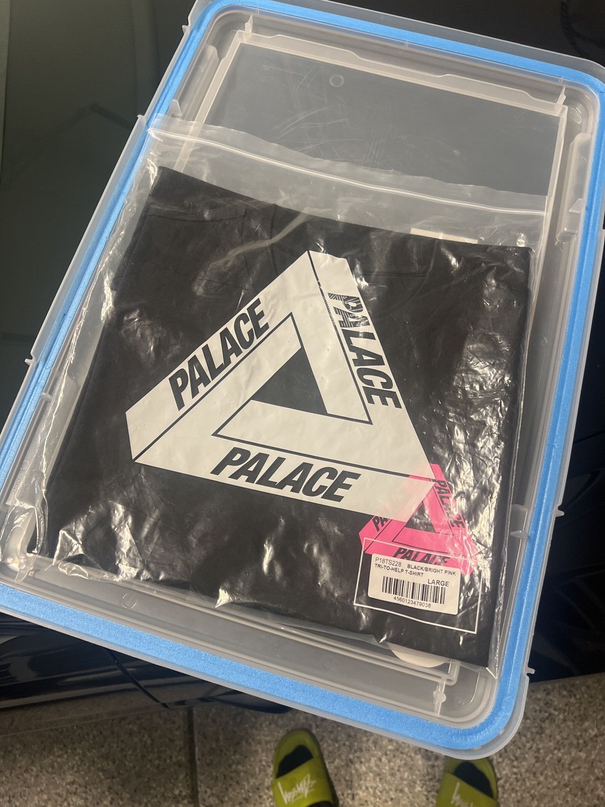 Palace Palace Tri To Help Tri TShirt (Brand new never worn) Size US L / EU 52-54 / 3 - 2 Thumbnail