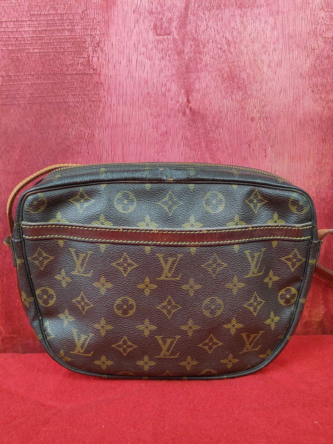 Louis Vuitton LV Louis Vuitton monogram Crossbody sling Bag #SB006DLL Size ONE SIZE - 7 Thumbnail