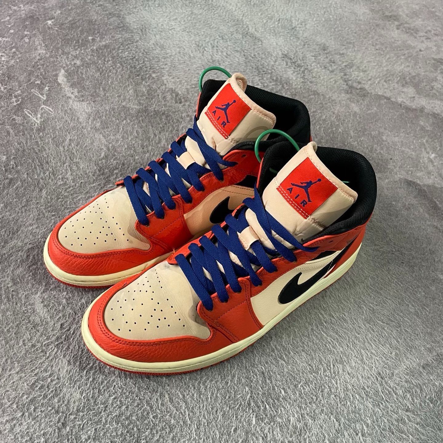 Nike Nike Lowtop Sneakers 44.5 Men Size US 11 / EU 44 - 1 Thumbnail