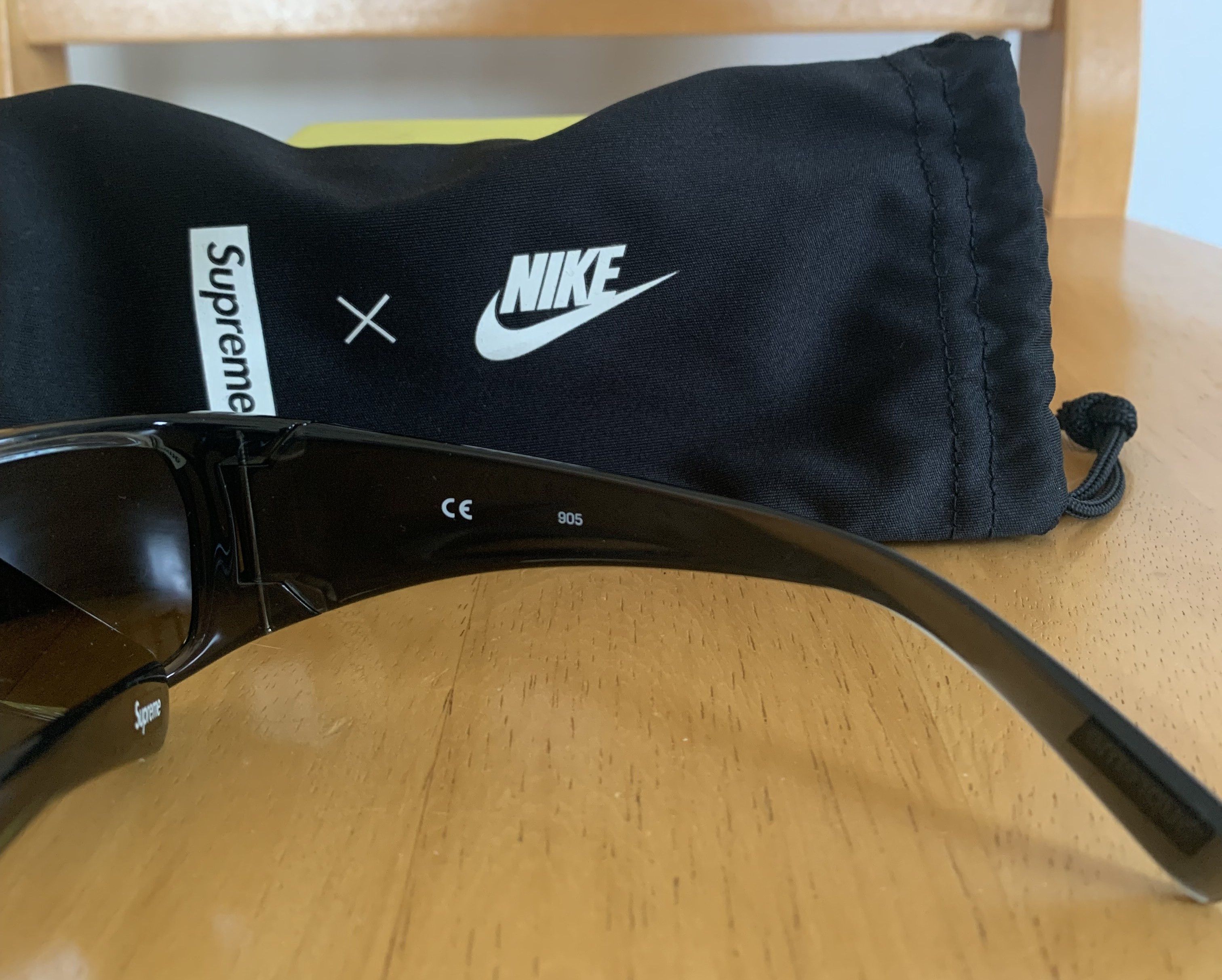 Nike × Supreme F/W 2019 Supreme x Nike Sunglasses + Dust-bag Size ONE SIZE - 9 Thumbnail
