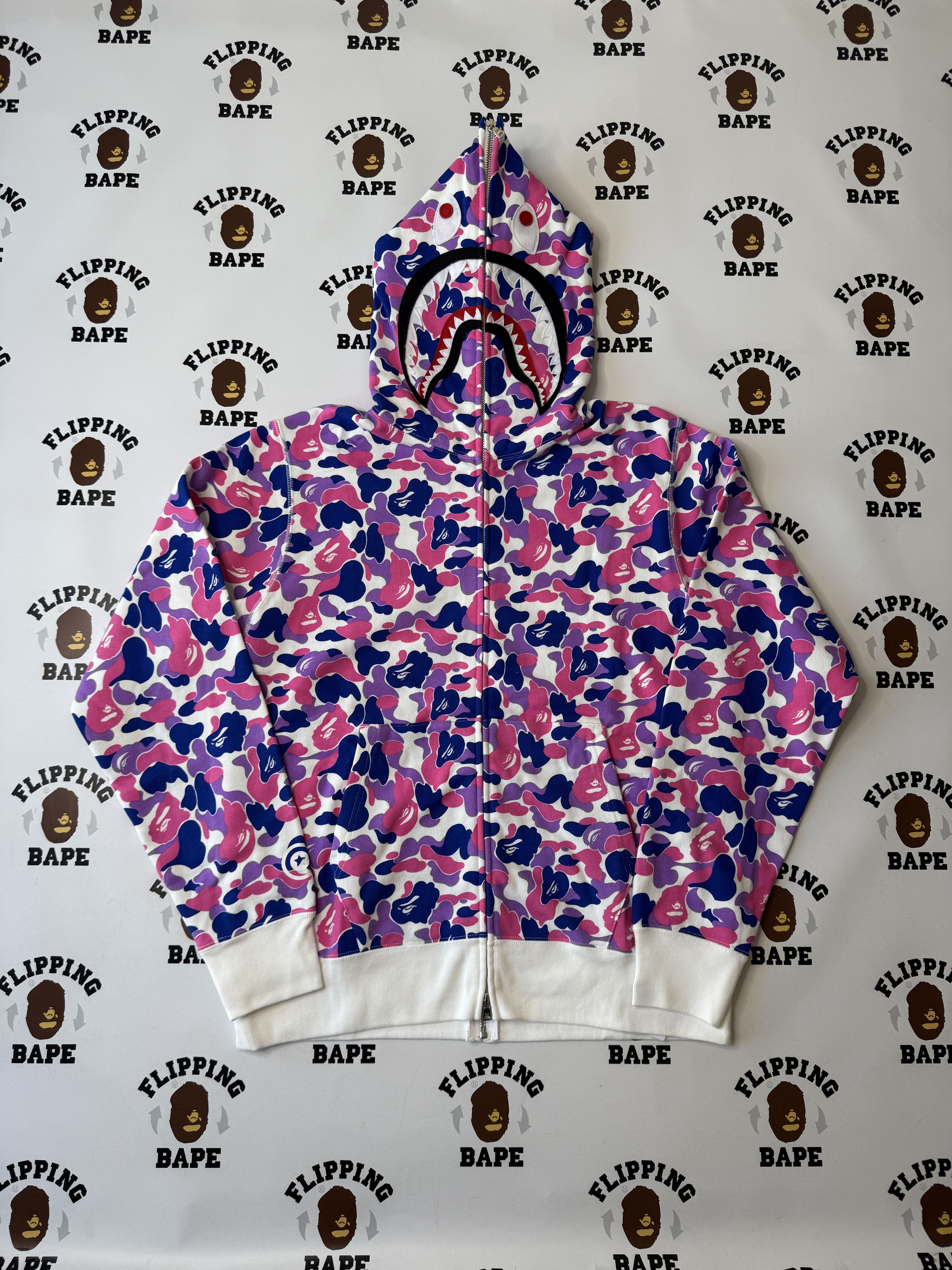 Bape BAPE GUANGZHOU SEPARATE SHARK FULL ZIP HOODIE Size US L / EU 52-54 / 3 - 2 Thumbnail