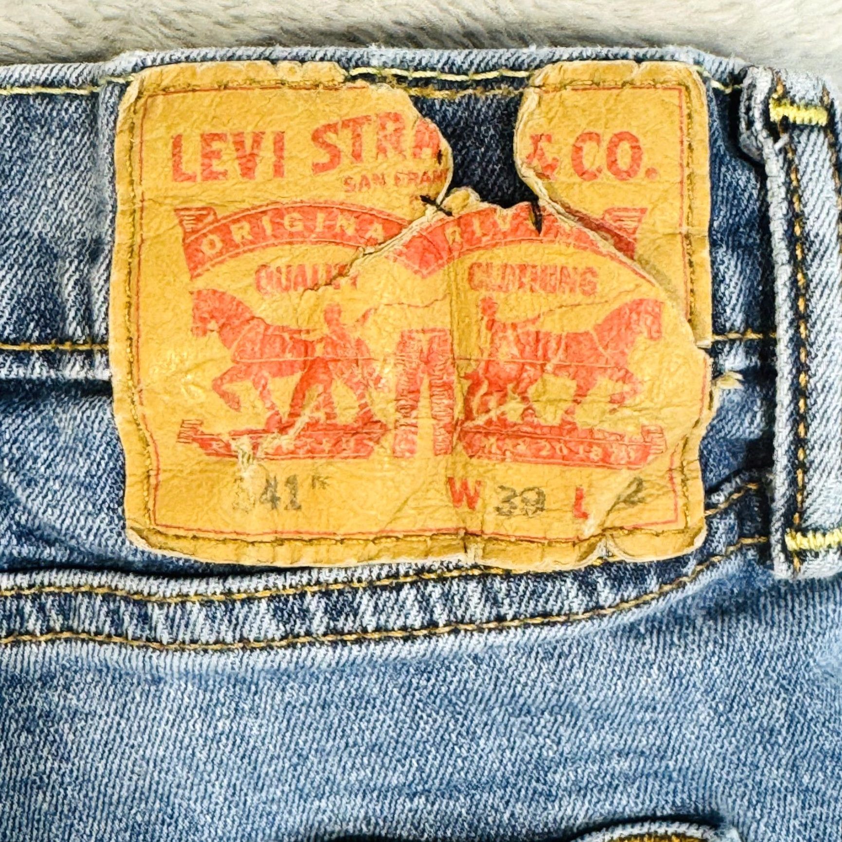 Levi's Levi's Jeans Mens 39x32 Blue Light Wash Straight Regular Stretch Denim Zip Fly Regular Vintage No Size US 39 - 7 Thumbnail