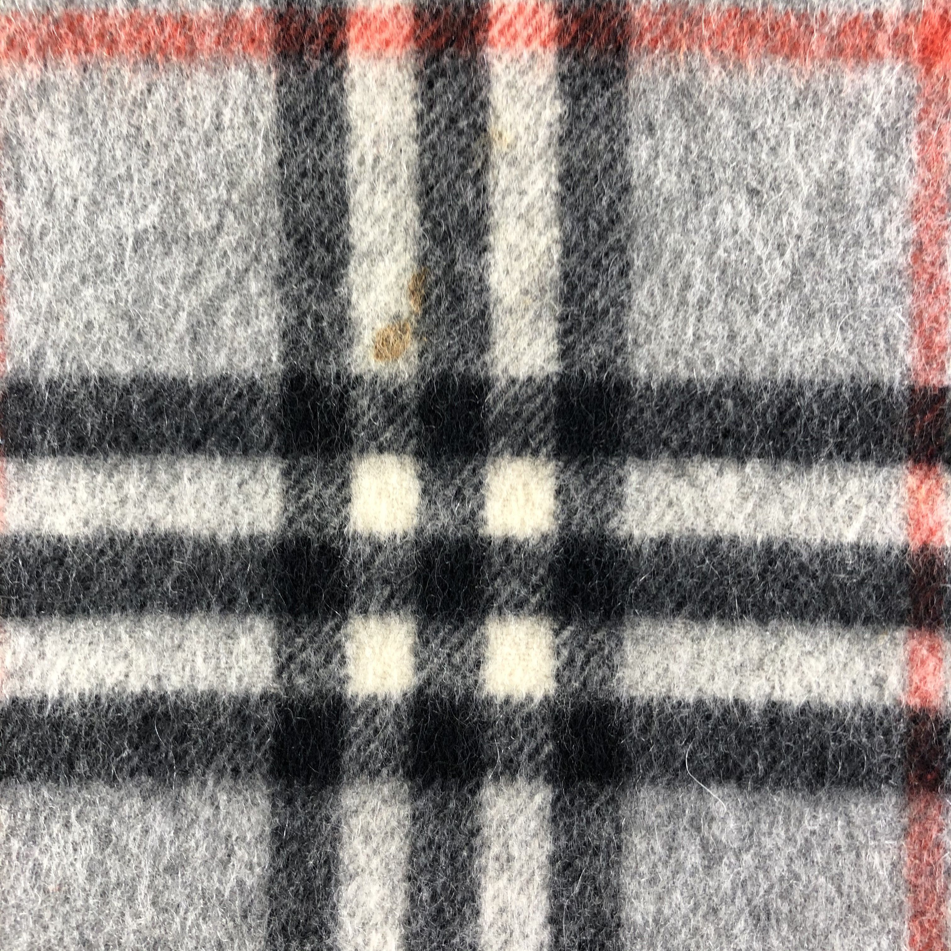 Burberry Burberrys Pure Cashmere Scarf / Muffler / Neckwear P302 Size ONE SIZE - 5 Thumbnail
