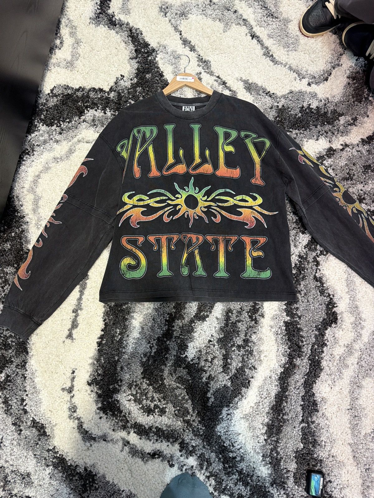 Vale Vale USA Tribal Long Sleeve Size-XL brand new Quick ship Size US XL / EU 56 / 4 - 1 Thumbnail