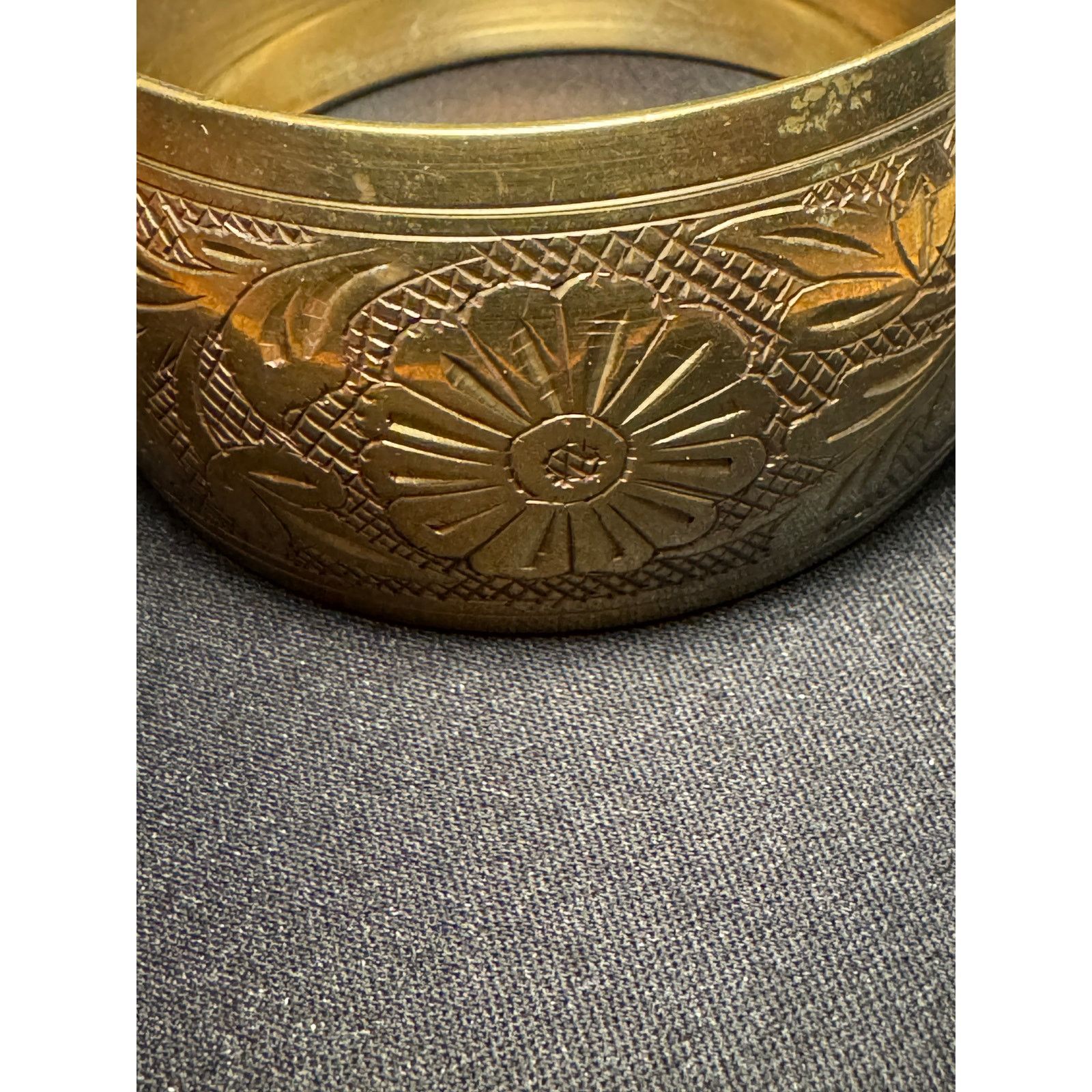 Other Brass Cuff Bracelet Intricate Flower Design 8.5in Size ONE SIZE - 3 Thumbnail