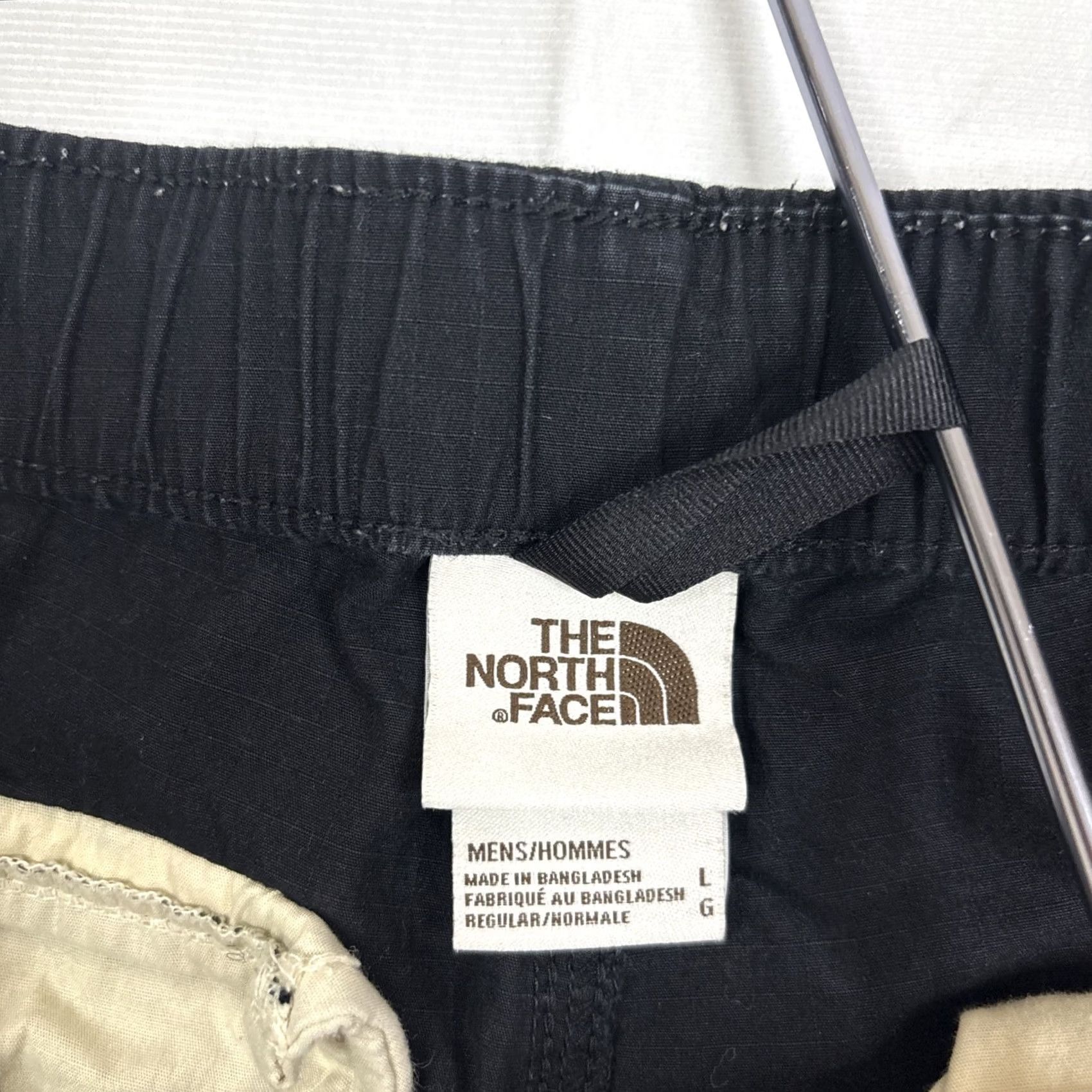 The North Face The North Face Hiking Shorts Men’s Large Black Built In Belt Snap Pockets Cargo Pockets Mens L Black Size US 33 - 2 Thumbnail