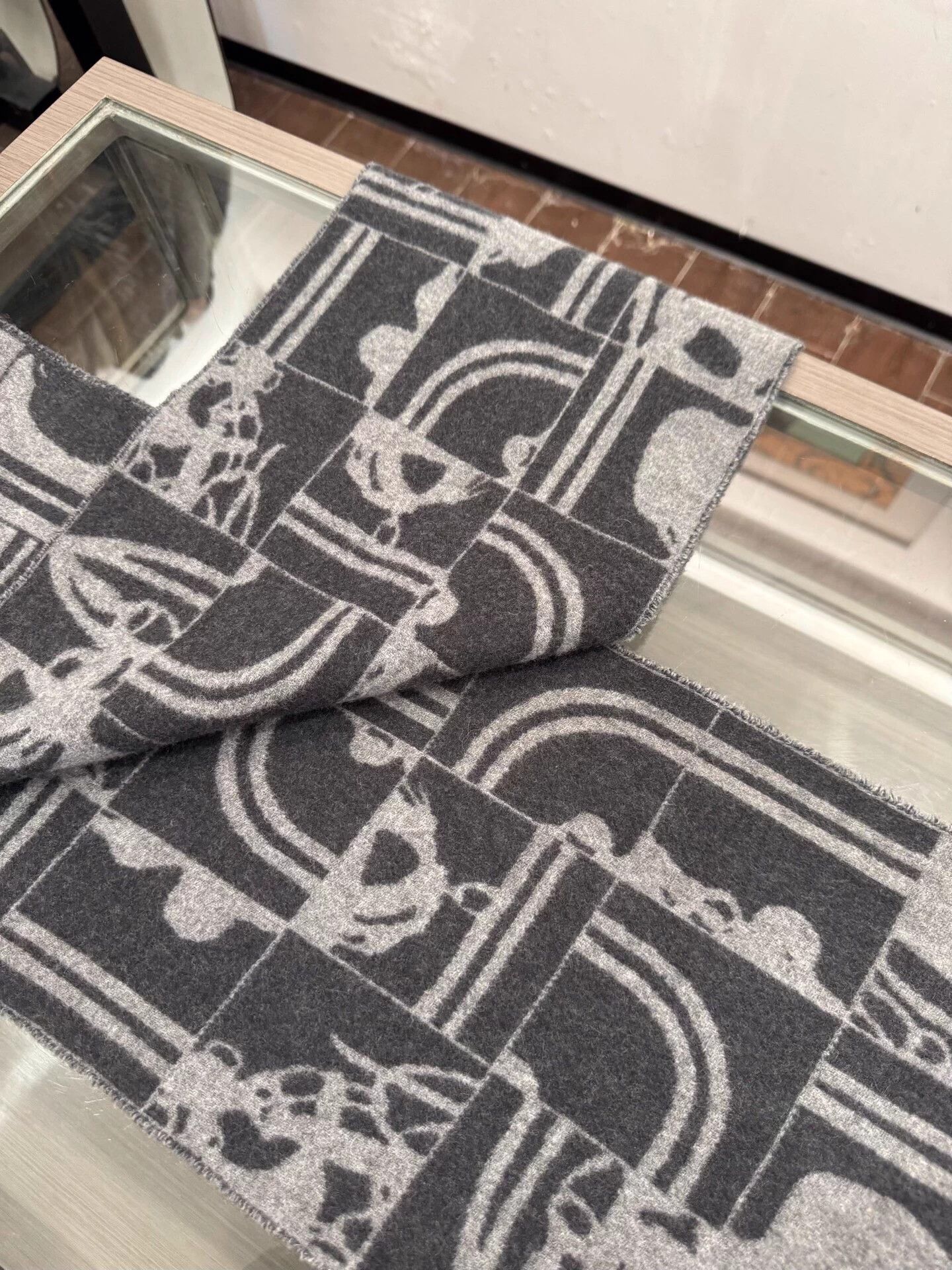 Hermes Hermes Black & Gray Allover Horsebit Logo Cashmere Scarf Size ONE SIZE - 6 Thumbnail