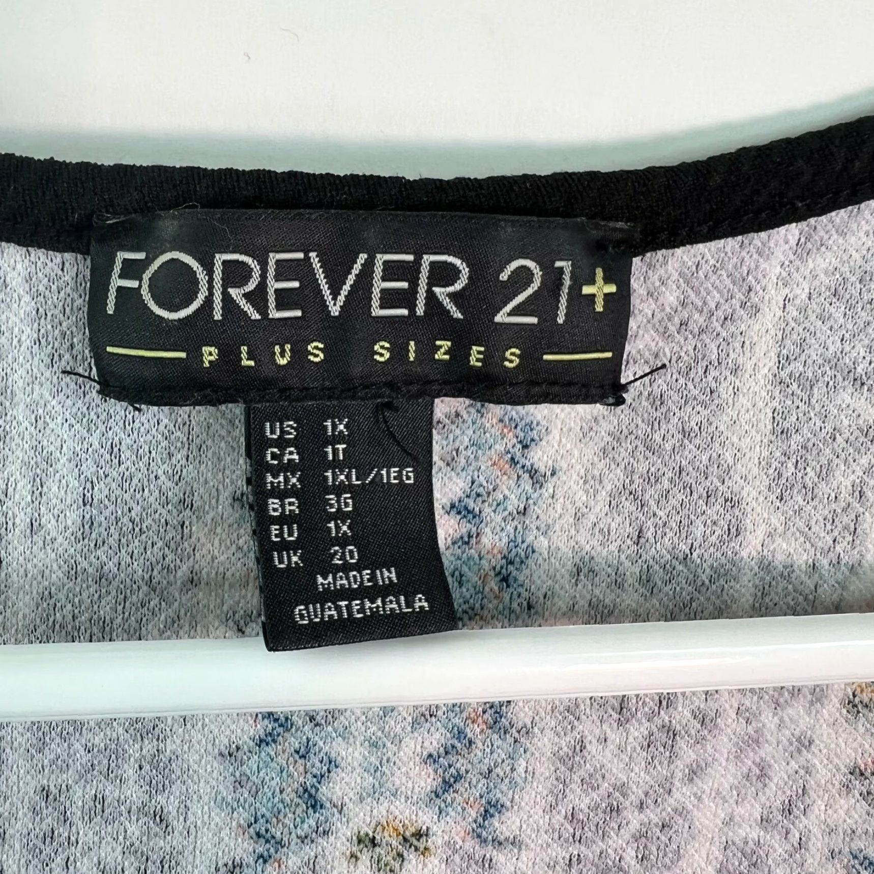 Forever 21 FOREVER 21 Dress Women Geometric Scoop Neck Sleeveless Black Bodycon 1X Adult Plus Size 1X Women Size XL / US 12-14 / IT 48-50 - 7 Thumbnail