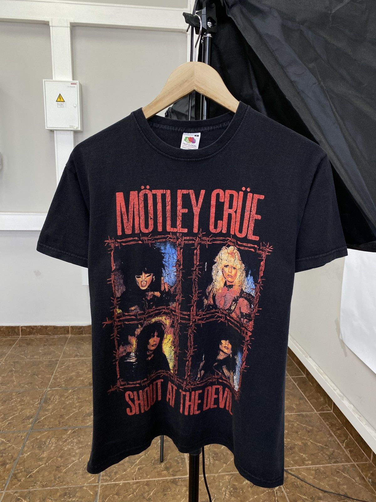 Band Tees × Vintage Vintage 2000 Motley Crue Band Rock T-shirt rare retro hype Size US M / EU 48-50 / 2 - 1 Thumbnail