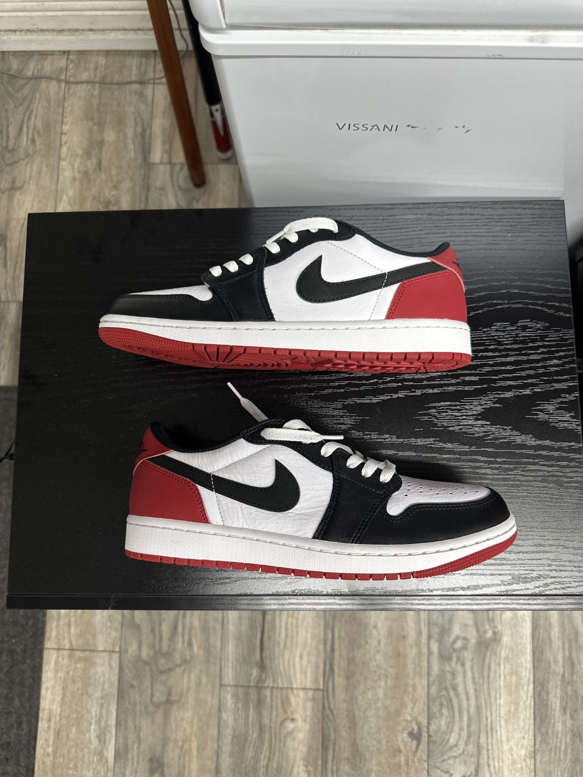 Jordan Brand Jordan 1 Retro Low OG Black Toe (2023) Size US 9 / EU 42 - 2 Thumbnail