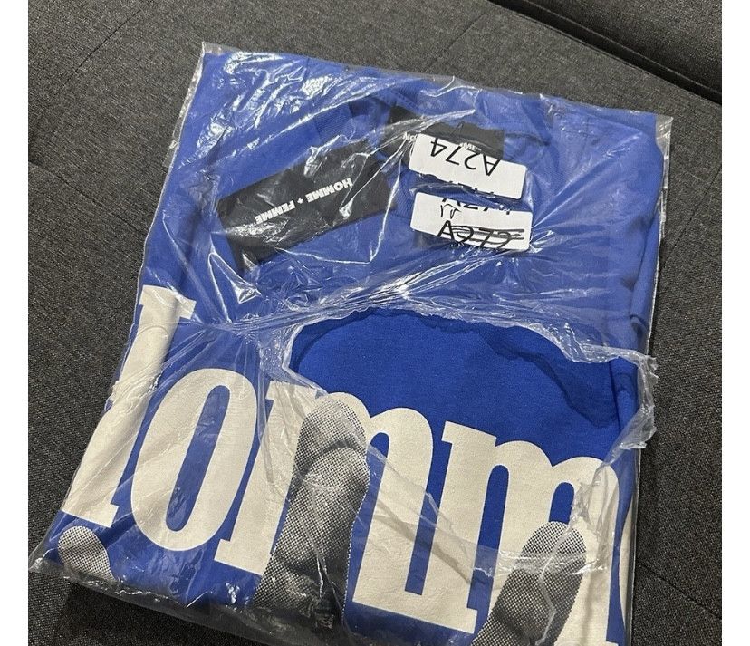 Homme Femme Twisted Fingers Tee