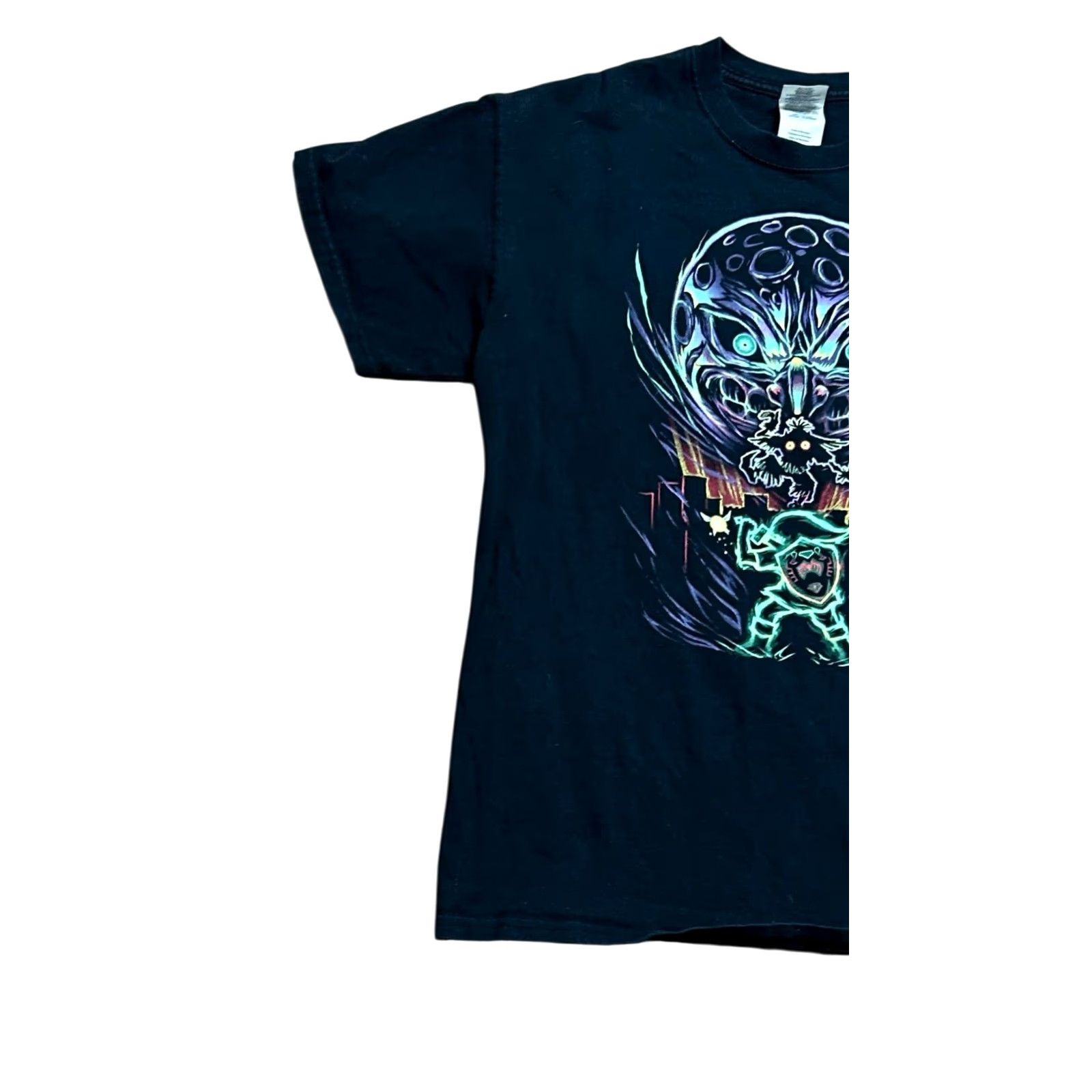 Gildan VINTAGE Zelda Nintendo Majora’s Mask T Shirt Black Graphic Tee Men’s Medium T-Shirt Graphic Print Video Games Retro Nintendo Link Size US M / EU 48-50 / 2 - 2 Thumbnail