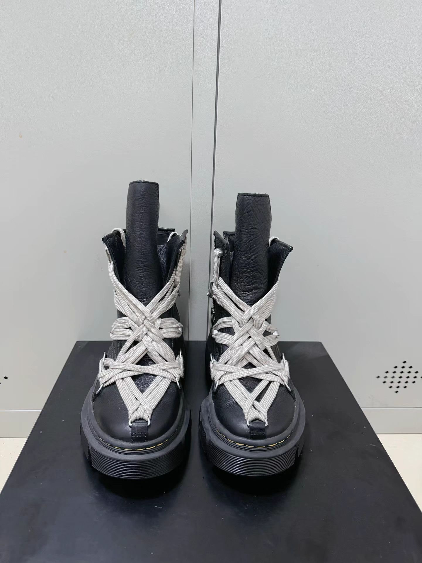 Rick Owens Rick Owens Dr. Martens lace-up pentagram Martens Size US 8 / IT 38 - 2 Thumbnail