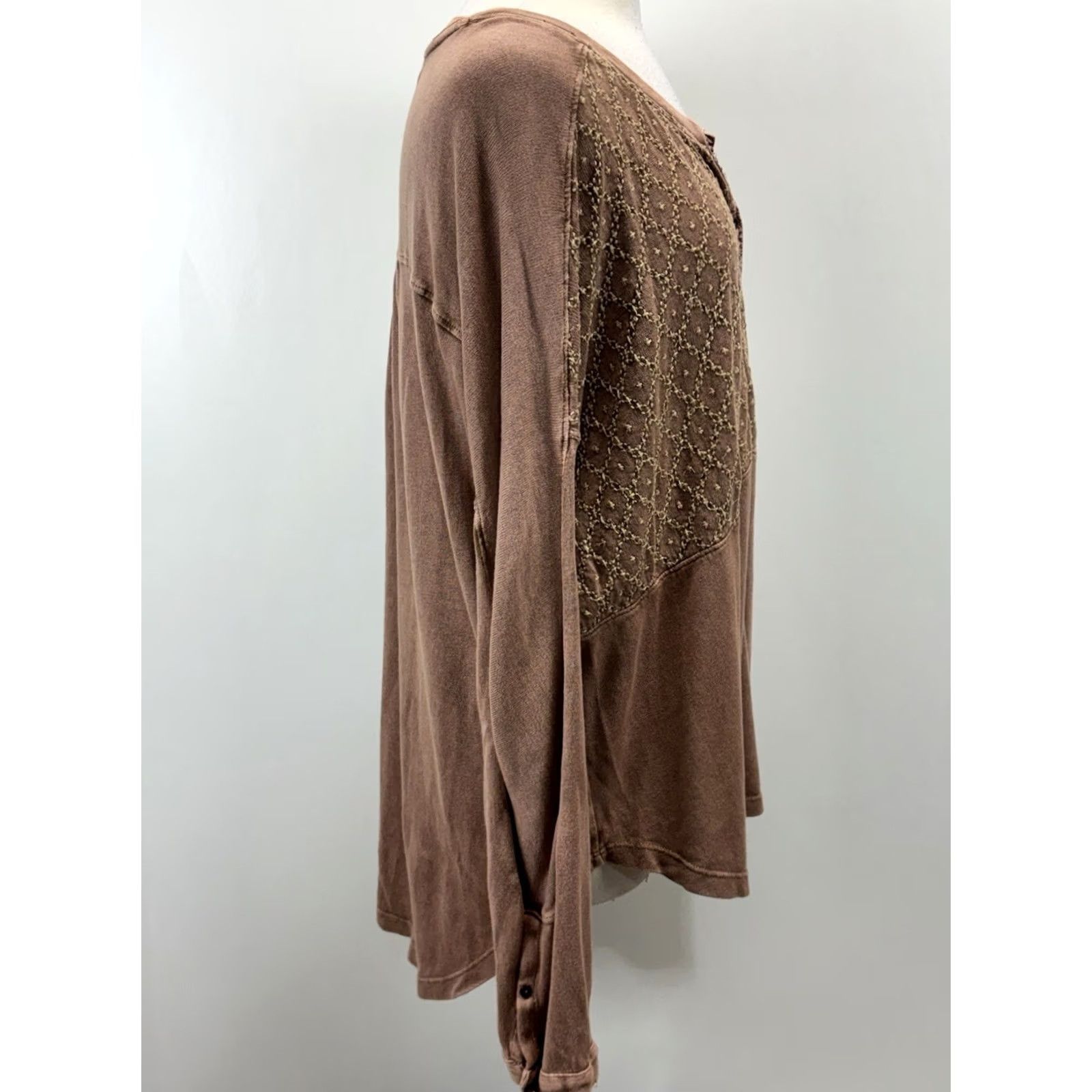 Free People Free People We The Free Free Spirit Henley Tunic Boho Embroider Top Oversized M Brown/pink Geometric Casual Sleeve Mens Women Girls Size M / US 6-8 / IT 42-44 - 4 Thumbnail