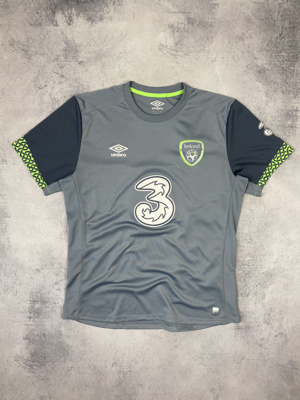 Umbro Umbro Ireland National Football Team Soccer Jersey Size US L / EU 52-54 / 3 - 1 Thumbnail
