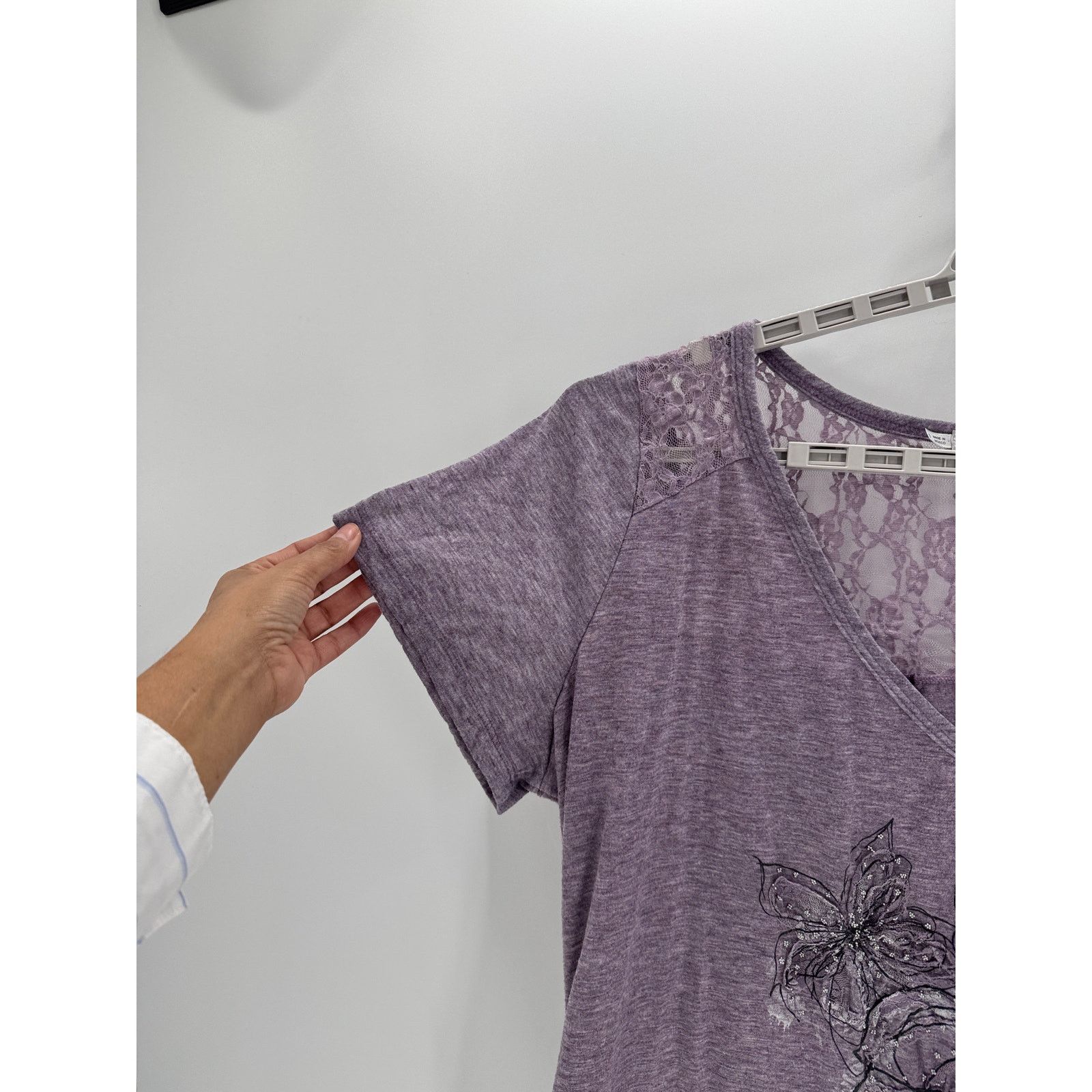 Other Maurices True Y2K floral beaded graphic Ruched Sides 3X top Size 3XL / US 20-22 - 5 Thumbnail