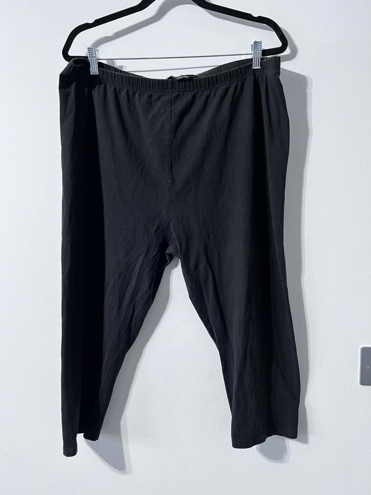 Other Yours Clothing Black Cropped Trousers – Size 26 Size 42" / US 20 - 1 Thumbnail