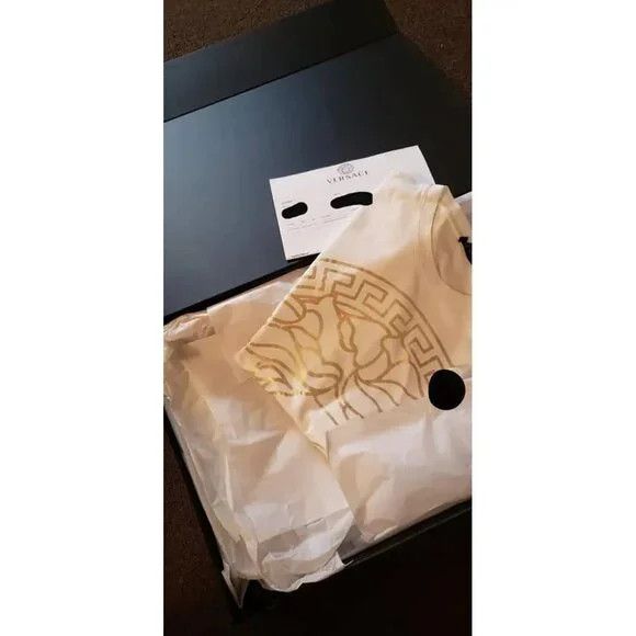 Versace Versace Gold Foil Medusa Head T-Shirt - MINT / with Box Size US XXL / EU 58 / 5 - 2 Thumbnail