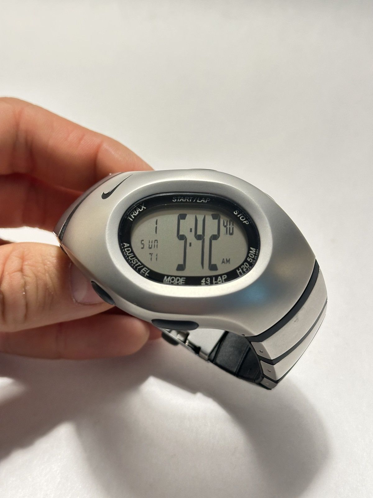 Nike × Vintage NIKE TRIAX STAINLESS STEEL QUARTZ WATCH, WG80-4010 Size 32 - 1 Thumbnail