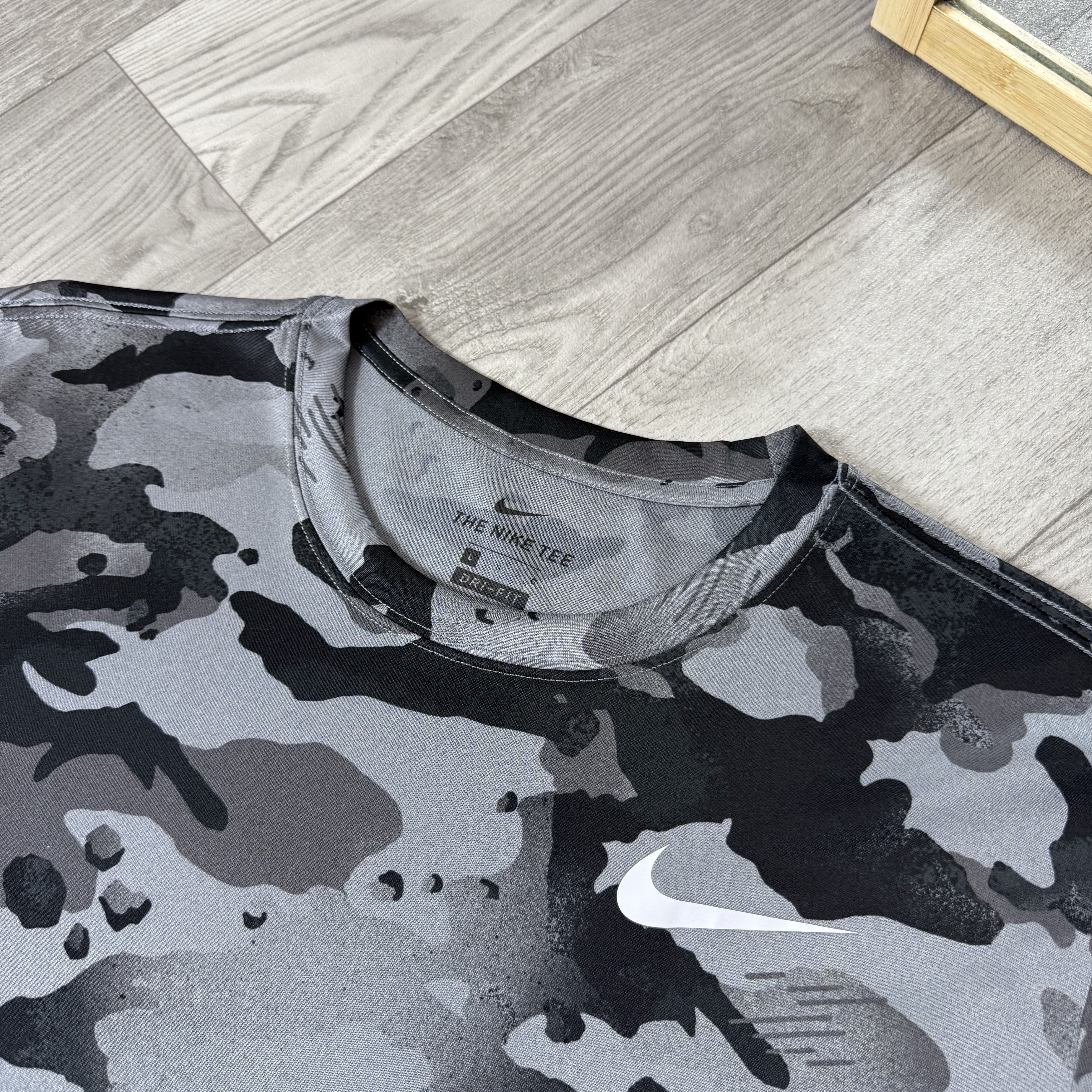 Nike Nike Dri-Fit Camouflage Sport Tee Shirt L Size US L / EU 52-54 / 3 - 7 Thumbnail