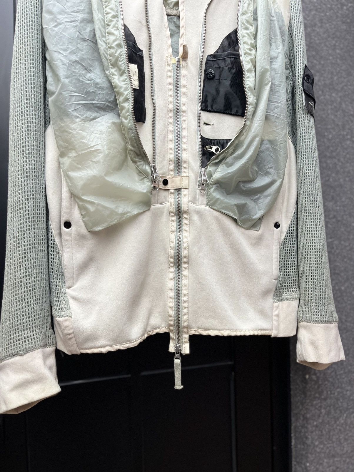 Stone Island Stone island shadow project rare badge jacket Size US M / EU 48-50 / 2 - 9 Thumbnail