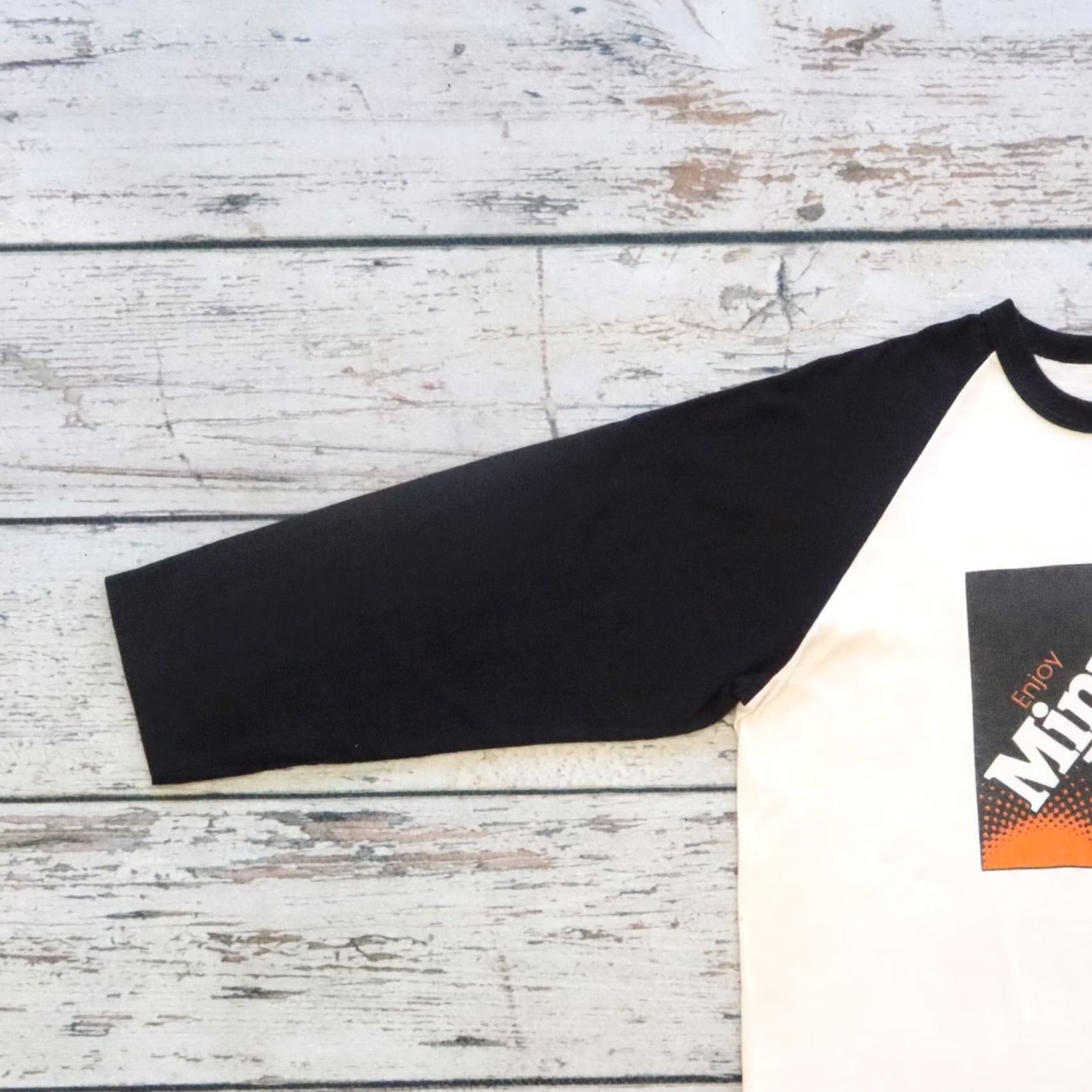 Vintage VINTAGE Minute Maid Orange Soda Raglan Shirt XL White Men T-Shirt USA 90s Size US XL / EU 56 / 4 - 4 Thumbnail