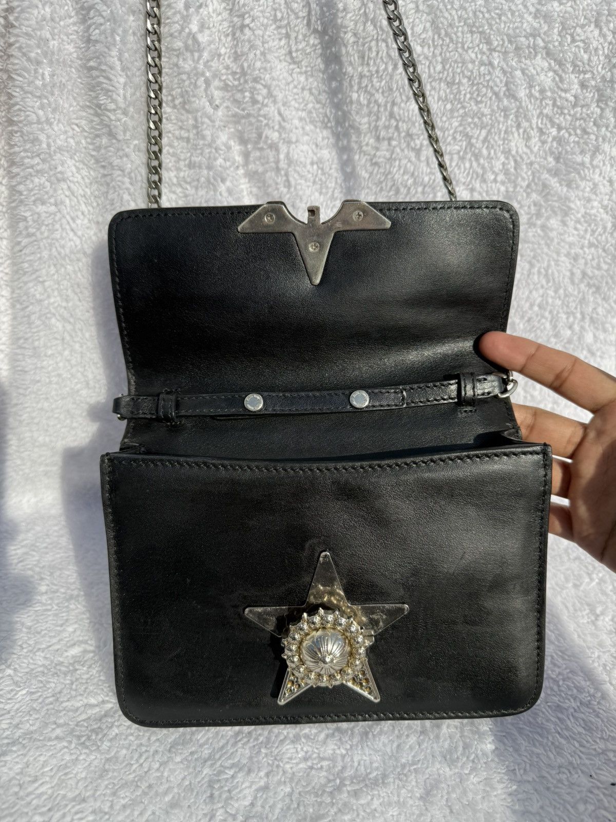 Miu Miu 💥RARE💥 vintage miu miu shoulder bag leather with star acc Size ONE SIZE - 7 Thumbnail
