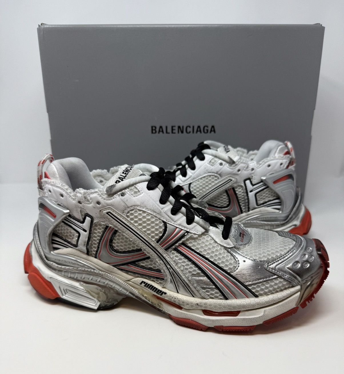 Balenciaga Balenciaga Runner Sneaker White/Red/Black New Season Size US 12 / EU 45 - 1 Thumbnail