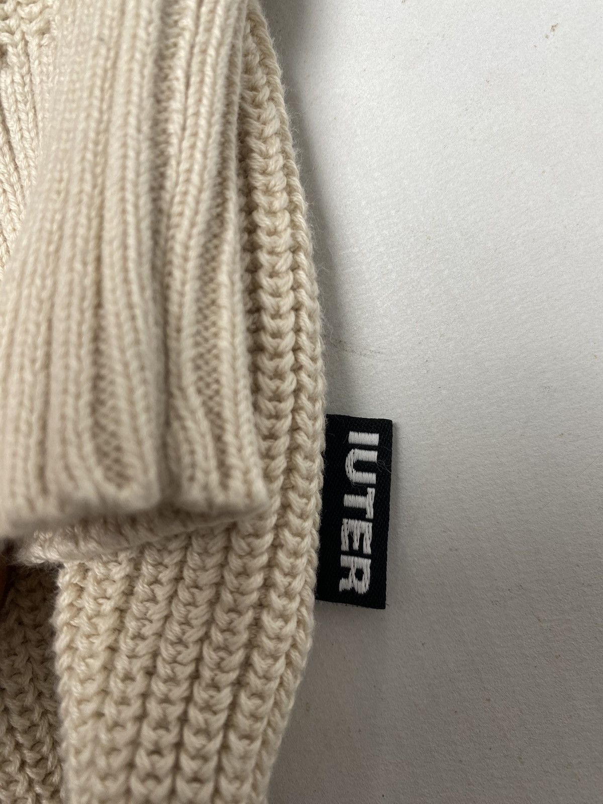 Iuter Sweater IUTER SIZE L used Size US L / EU 52-54 / 3 - 4 Thumbnail