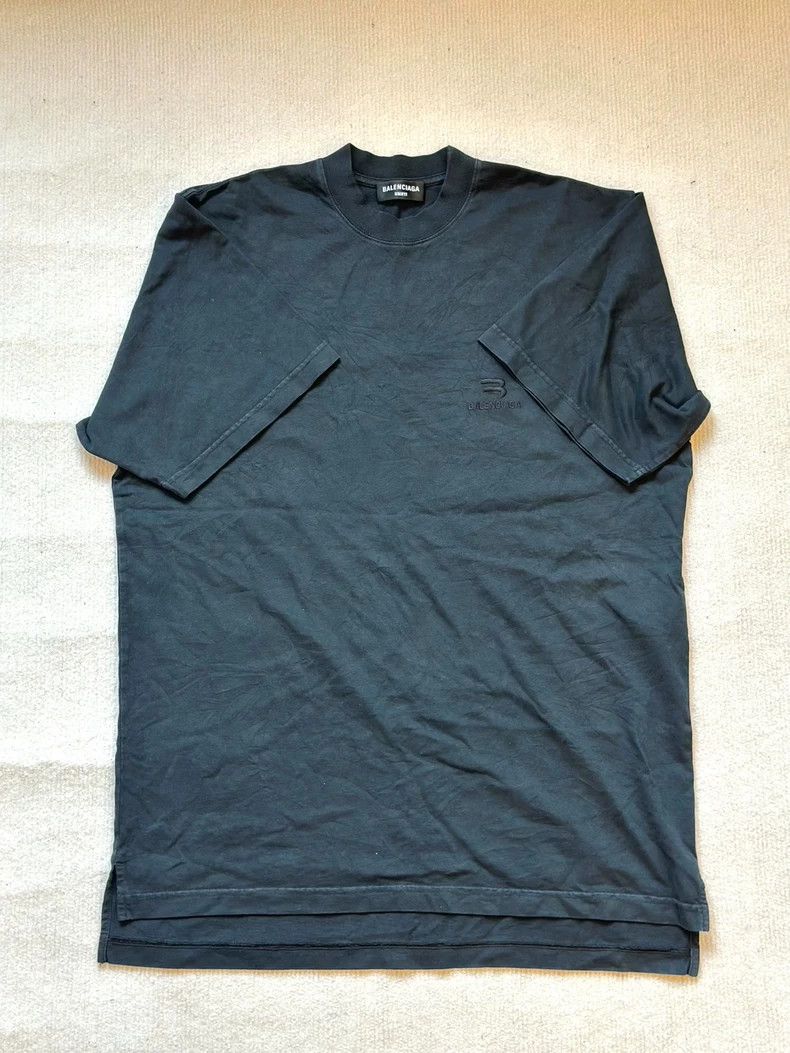 Balenciaga Balenciaga Sporty B Embroidered Short Sleeve 2505-Nextarrow Size US S / EU 44-46 / 1 - 1 Thumbnail