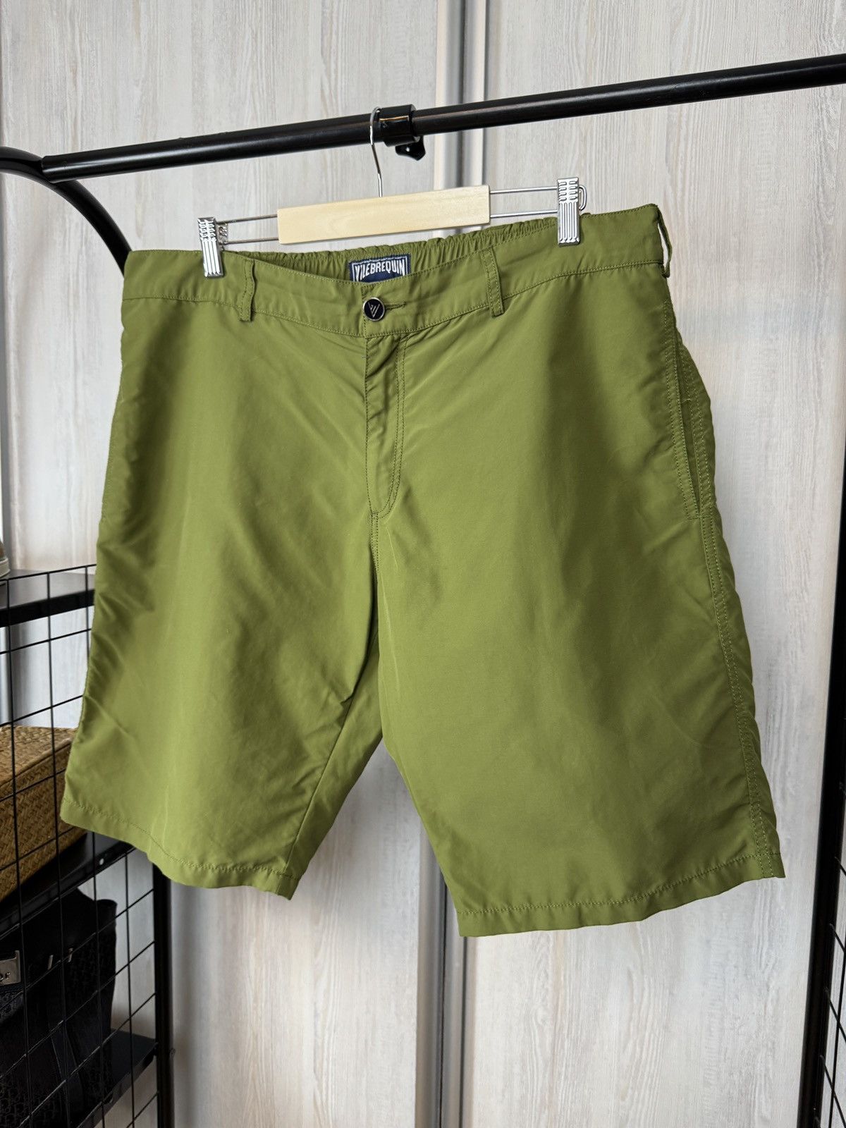 Vilebrequin Vilebrequin khaki green classic nylon shorts Size US 37 - 10 Thumbnail