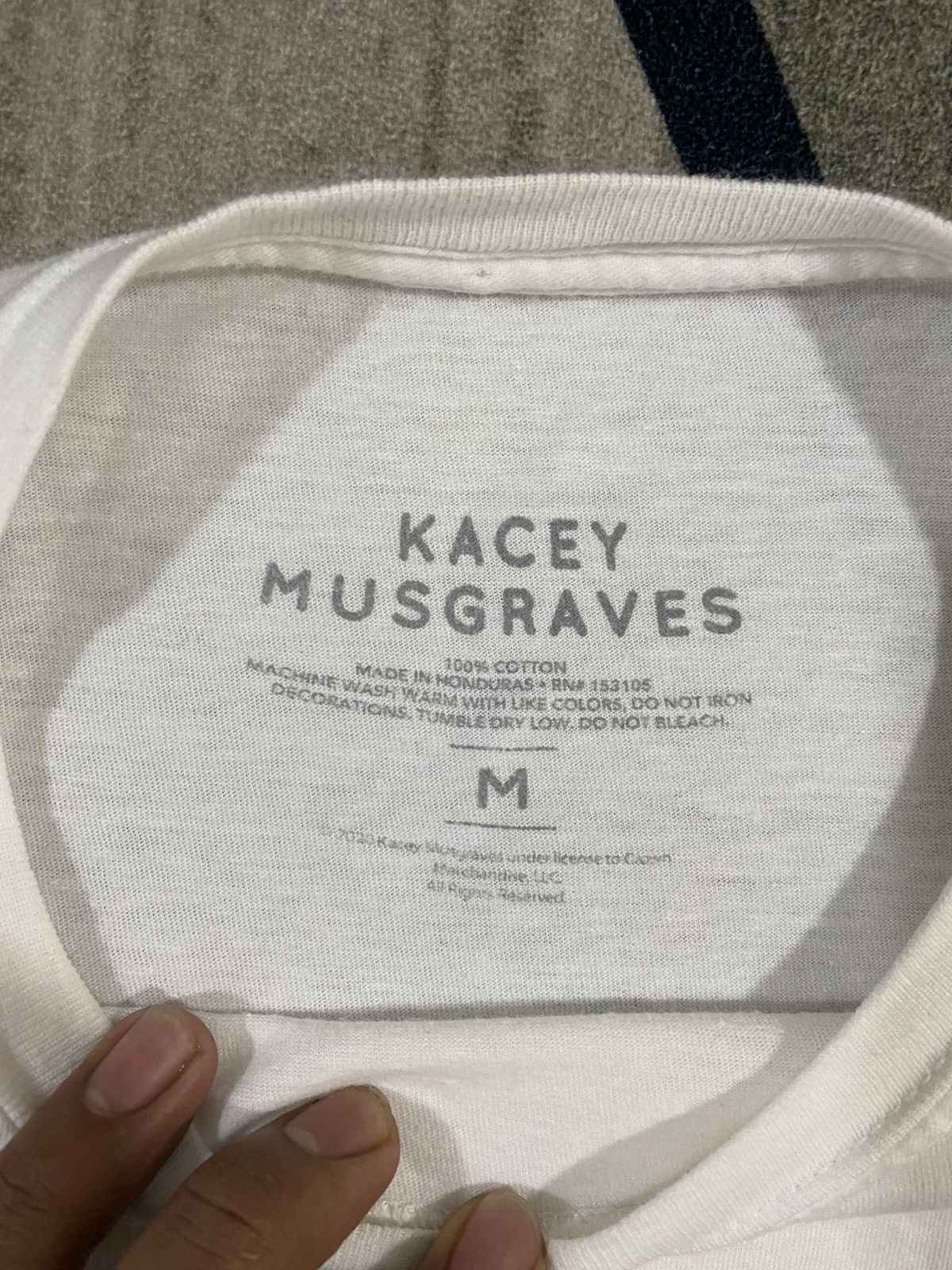 Band Tees Kacey Lee Mugraves First Album cover Tee White Mechandise Size M / US 6-8 / IT 42-44 - 5 Thumbnail