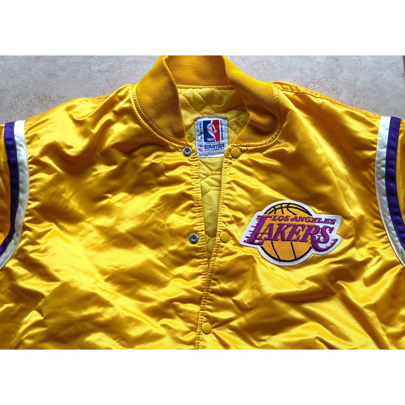 NBA × Starter Los Angeles Lakers 90s STARTER satin bomber XL gold NBA vtg Size US XL / EU 56 / 4 - 1 Thumbnail
