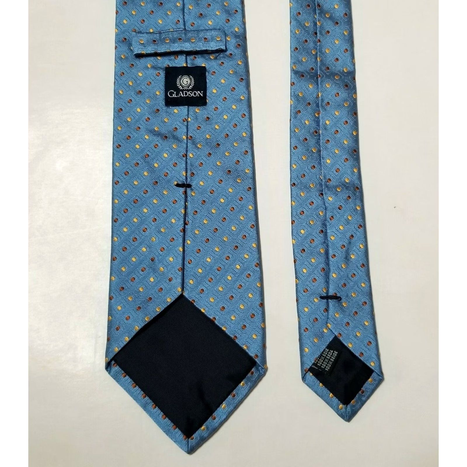Vintage Gladson Silk Tie Geometric Pattern Blue 3.75" Tie 57.75" Length Men’s Italy 100% Silk Necktie Size ONE SIZE - 3 Thumbnail